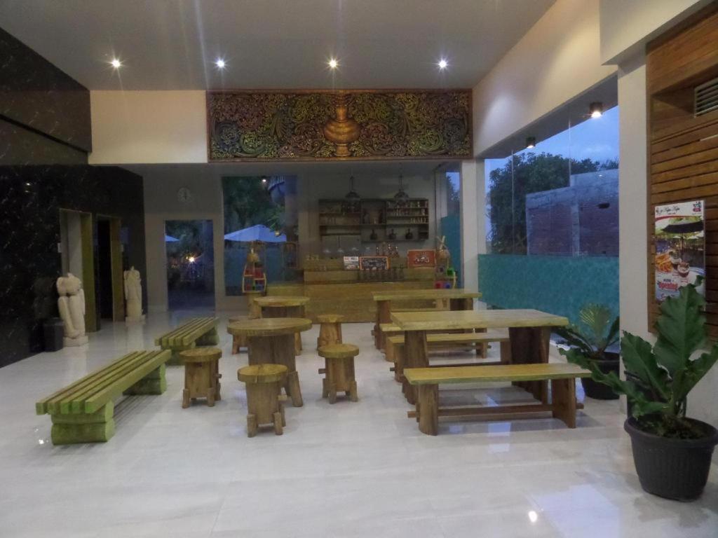 Bukit Daun Hotel And Resort Kediri  Dış mekan fotoğraf